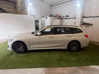 BMW 3 Series 2.0 330e 12kWh M Sport Touring 5dr Petrol Plug-in Hybrid Auto Eu