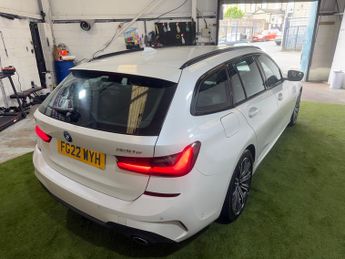 BMW 3 Series 2.0 330e 12kWh M Sport Touring 5dr Petrol Plug-in Hybrid Auto Eu