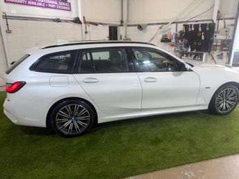 BMW 3 Series 2.0 330e 12kWh M Sport Touring 5dr Petrol Plug-in Hybrid Auto Eu