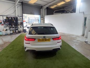 BMW 3 Series 2.0 330e 12kWh M Sport Touring 5dr Petrol Plug-in Hybrid Auto Eu
