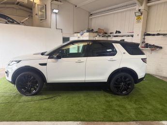 Land Rover Discovery Sport 2.0 TD4 HSE Black SUV 5dr Diesel Auto 4WD Euro 6 (s/s) (180 ps)