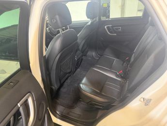 Land Rover Discovery Sport 2.0 TD4 HSE Black SUV 5dr Diesel Auto 4WD Euro 6 (s/s) (180 ps)