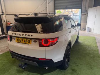 Land Rover Discovery Sport 2.0 TD4 HSE Black SUV 5dr Diesel Auto 4WD Euro 6 (s/s) (180 ps)