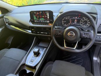 Nissan Qashqai 1.3 DIG-T MHEV N-Connecta SUV 5dr Petrol Hybrid XTRON Euro 6 (s/
