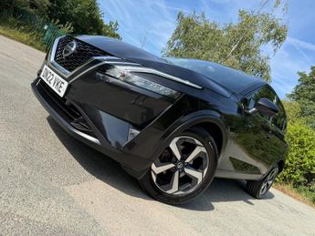Nissan Qashqai 1.3 DIG-T MHEV N-Connecta SUV 5dr Petrol Hybrid XTRON Euro 6 (s/