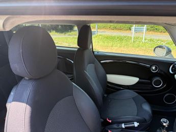 Mini Clubman 1.6 Cooper Estate 5dr Petrol Manual Euro 4 (120 ps)
