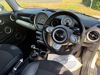 Mini Clubman 1.6 Cooper Estate 5dr Petrol Manual Euro 4 (120 ps)