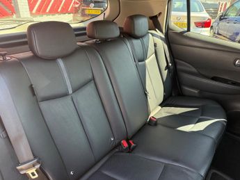 Nissan LEAF 62kWh e+ Tekna Hatchback 5dr Electric Auto (217 ps)