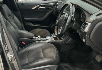 Infiniti Q30 2.2d Premium Hatchback 5dr Diesel DCT Euro 6 (s/s) (170 ps) RARE
