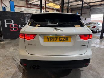 Jaguar F-Pace 2.0 D180 R-Sport SUV 5dr Diesel Auto AWD Euro 6 (s/s) (180 ps)