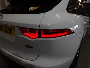 Jaguar F-Pace 2.0 D180 R-Sport SUV 5dr Diesel Auto AWD Euro 6 (s/s) (180 ps)