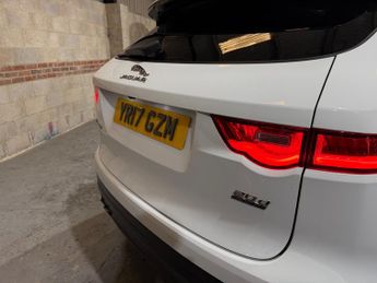Jaguar F-Pace 2.0 D180 R-Sport SUV 5dr Diesel Auto AWD Euro 6 (s/s) (180 ps)
