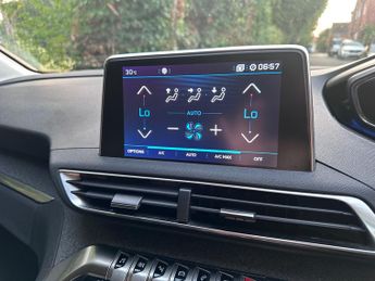 Peugeot 5008 1.2 PureTech GPF Allure SUV 5dr Petrol EAT Euro 6 (s/s) (130 ps)