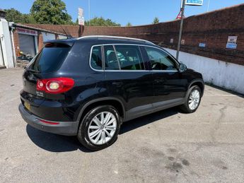 Volkswagen Tiguan 2.0 TDI Match SUV 5dr Diesel DSG 4WD Euro 5 (140 ps)