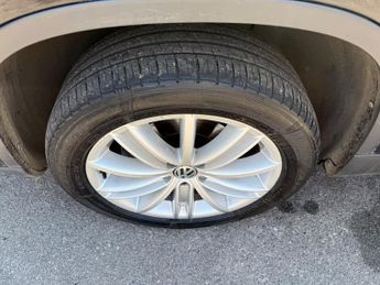 Volkswagen Tiguan 2.0 TDI Match SUV 5dr Diesel DSG 4WD Euro 5 (140 ps)