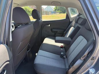 Kia Venga 1.4 2 MPV 5dr Petrol Manual Euro 5 (89 bhp)