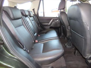 Land Rover Freelander 2 3.2 i6 HSE SUV 5dr Petrol Auto 4WD Euro 4 (233 ps)