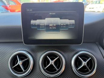Mercedes-Benz A Class 1.5 A180d Sport (Premium) Hatchback 5dr Diesel 7G-DCT Euro 6 (s/