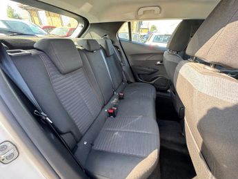 Peugeot 2008 1.2 PureTech Active SUV 5dr Petrol EAT Euro 6 (s/s) (130 ps)
