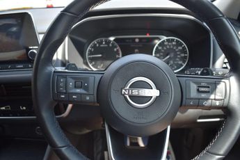Nissan Qashqai 1.3 DIG-T MHEV Acenta Premium XTRON Euro 6 (s/s) 5dr