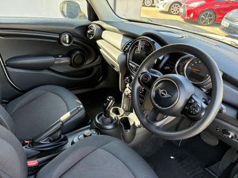 Mini Hatch Cooper II 1.5 Hatchback 5 Dr  Euro 6 Auto (7) Steptronic (s/s) (