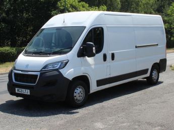 Peugeot Boxer 2.2 BlueHDi 335 Professional Panel Van 5dr Diesel Manual L3 H2 E