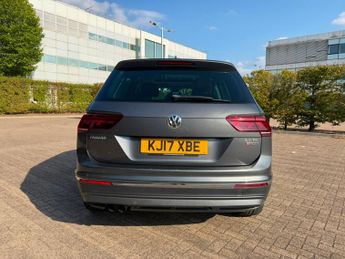 Volkswagen Tiguan 2.0 TSI BlueMotion Tech SEL SUV 5dr Petrol DSG 4Motion Euro 6 (s