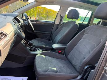Volkswagen Tiguan 2.0 TSI BlueMotion Tech SEL SUV 5dr Petrol DSG 4Motion Euro 6 (s