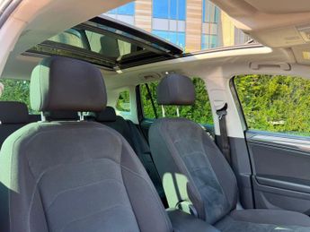Volkswagen Tiguan 2.0 TSI BlueMotion Tech SEL SUV 5dr Petrol DSG 4Motion Euro 6 (s