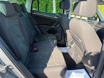 Volkswagen Tiguan 2.0 TSI BlueMotion Tech SEL SUV 5dr Petrol DSG 4Motion Euro 6 (s