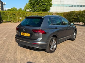 Volkswagen Tiguan 2.0 TSI BlueMotion Tech SEL SUV 5dr Petrol DSG 4Motion Euro 6 (s