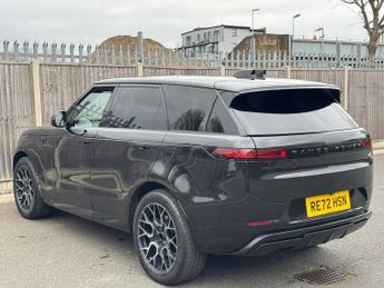 Land Rover Range Rover Sport 3.0 D300 MHEV Dynamic SE SUV 5dr Diesel Auto 4WD Euro 6 (s/s) (3