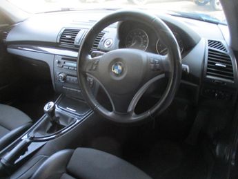 BMW 1 Series 2.0 116i SE Hatchback 5dr Petrol Manual Euro 5 (122 ps)