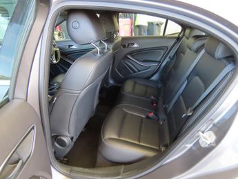 Mercedes-Benz A Class 1.6 A200 Sport Edition Hatchback 5dr Petrol 7G-DCT Euro 6 (s/s) 