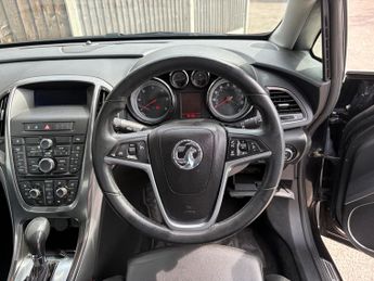 Vauxhall Astra 2.0 CDTi Elite Hatchback 5dr Diesel Auto Euro 5 (165 ps)