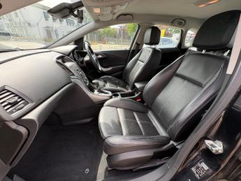 Vauxhall Astra 2.0 CDTi Elite Hatchback 5dr Diesel Auto Euro 5 (165 ps)