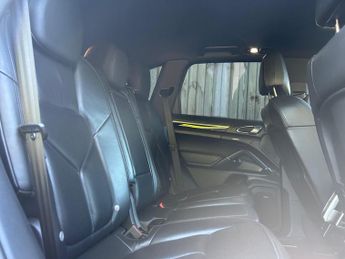Porsche Cayenne 3.0h V6 S SUV 5dr Petrol Hybrid TiptronicS 4WD Euro 5 (s/s) (380