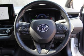 Toyota Corolla 1.8 VVT-h Car Derived Van 5dr Petrol Hybrid CRUISE CONTROL HEATE