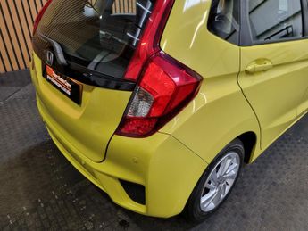 Honda Jazz 1.3 i-VTEC SE Hatchback 5dr Petrol CVT - LOW MILEAGE - AUTOMATIC