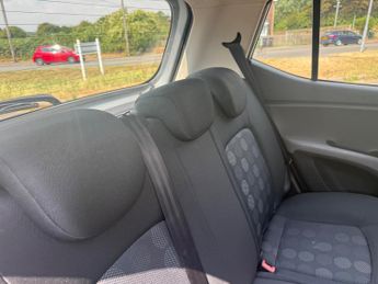 Hyundai i10 1.2 Comfort Hatchback 5dr Petrol Manual Euro 4 (77 bhp)