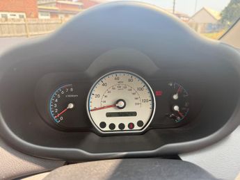 Hyundai i10 1.2 Comfort Hatchback 5dr Petrol Manual Euro 4 (77 bhp)