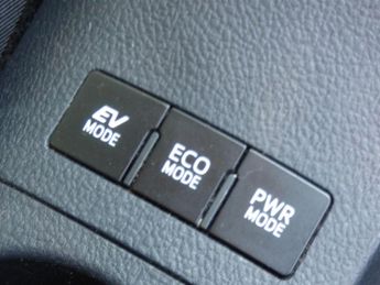 Toyota Auris 1.8 VVT-h Design CVT Euro 6 (s/s) 5dr