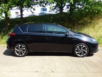 Toyota Auris 1.8 VVT-h Design CVT Euro 6 (s/s) 5dr
