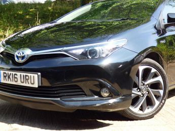 Toyota Auris 1.8 VVT-h Design CVT Euro 6 (s/s) 5dr