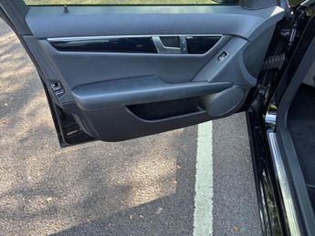Mercedes-Benz C Class 2.1 C220 CDI BlueEfficiency Executive SE G-Tronic+ Euro 5 (s/s) 