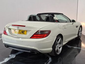 Mercedes-Benz SLK 1.8 SLK200 BlueEfficiency AMG Sport Convertible 2dr Petrol G-Tro