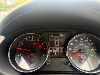 Nissan Qashqai 1.6 Acenta SUV 5dr Petrol Manual 2WD Euro 5 (s/s) (117 ps)