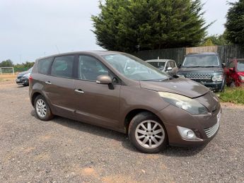 Renault Grand Scenic 1.5 dCi Privilege TomTom MPV 5dr Diesel Manual Euro 4 (106 ps)