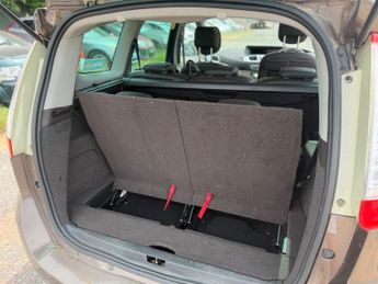 Renault Grand Scenic 1.5 dCi Privilege TomTom MPV 5dr Diesel Manual Euro 4 (106 ps)