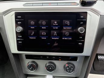 Volkswagen Passat SE Business Estate 1.4 TSi 5 Dr Euro 6 DSG Auto (7) Petrol (s/s)